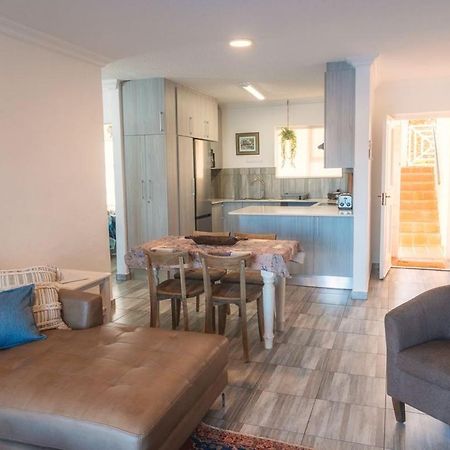 The Ark Guesthouse At Marina Martinique Jeffreys Bay Eksteriør bilde