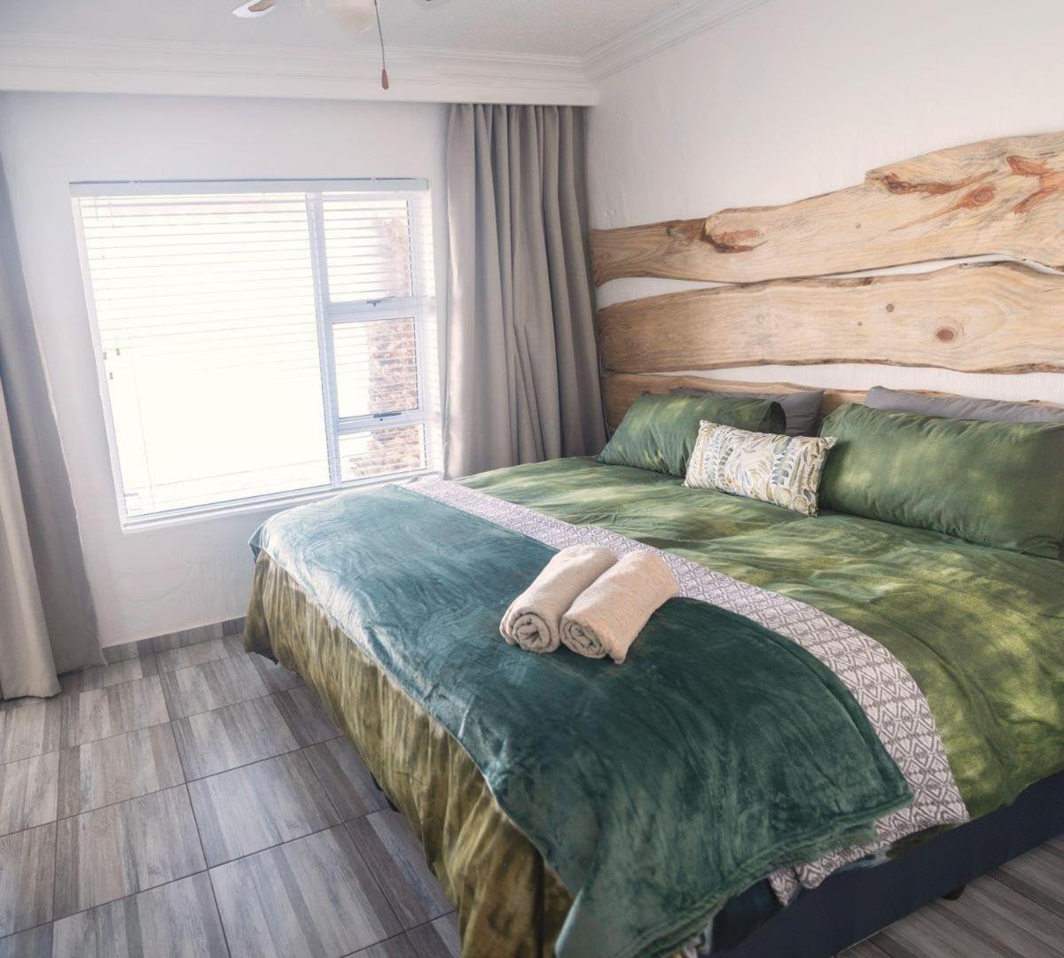 The Ark Guesthouse At Marina Martinique Jeffreys Bay Eksteriør bilde